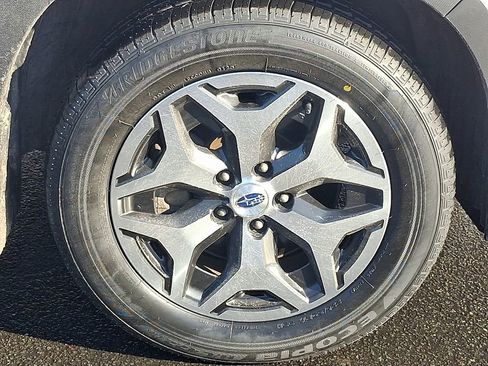 Used 2020 Subaru Forester Premium image 8