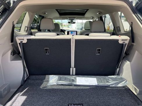New 2026 Volkswagen Atlas SE FWD image 27