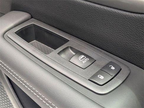 New 2026 Chrysler Voyager LX image 35