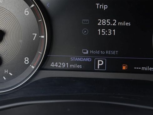 Certified 2023 INFINITI QX50 Luxe image 12