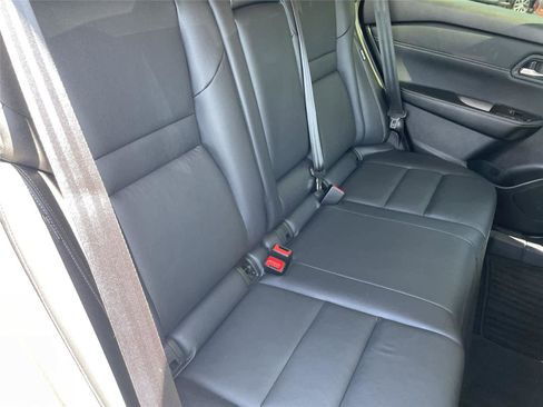 Used 2025 Nissan Rogue SL AWD/4WD image 16