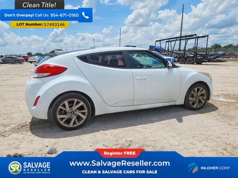 Used 2017 Hyundai Veloster FWD image 4
