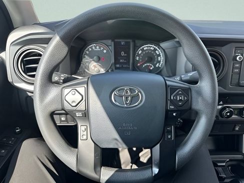 Used 2018 Toyota Tacoma SR w/ SR Convenience Package AWD/4WD image 14
