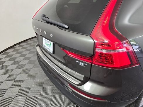 Used 2020 Volvo XC60 T5 Momentum w/ Protection Package AWD/4WD image 15