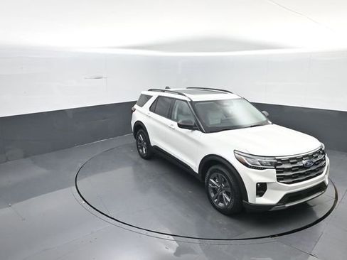 New 2026 Ford Explorer Active w/ Active Comfort Package image 22