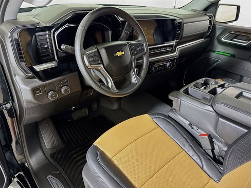 Used 2026 Chevrolet Silverado 1500 LT w/ Safety Package image 7