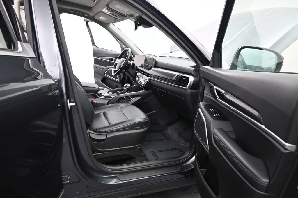 Used 2024 Kia Telluride S w/ S Sunroof Package FWD image 16