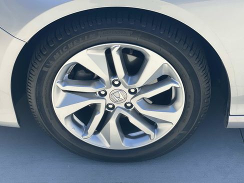 Used 2020 Honda Accord LX image 30