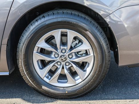 Certified 2023 Toyota Sienna LE w/ LE Plus Package FWD image 28