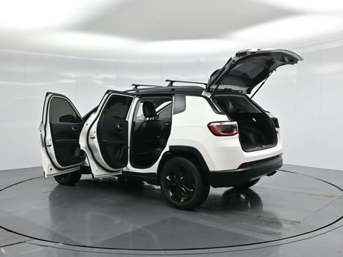 Used 2020 Jeep Compass Latitude image 30