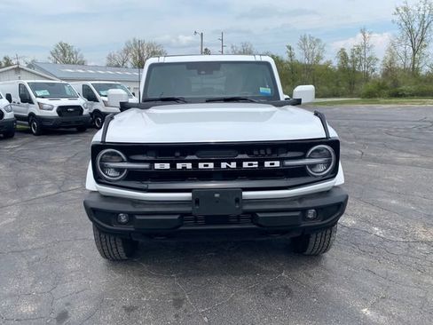Used 2025 Ford Bronco Outer Banks AWD/4WD image 14