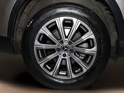 Used 2023 Mercedes-Benz GLC 300 image 38