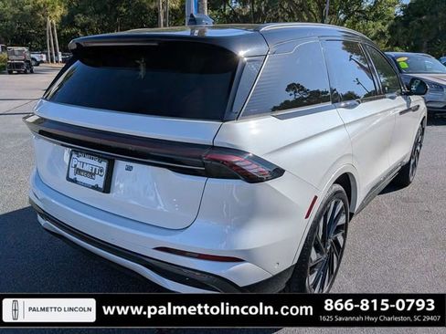 Used 2024 Lincoln Nautilus Reserve w/ Equipment Group 202A AWD/4WD image 4