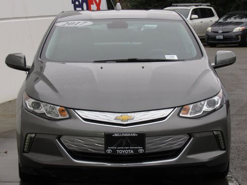 Used 2017 Chevrolet Volt LT w/ Comfort Package image 3