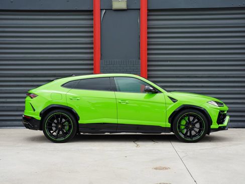 Used 2022 Lamborghini Urus image 6
