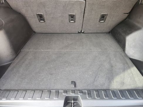 Used 2020 Chevrolet Equinox Premier image 32