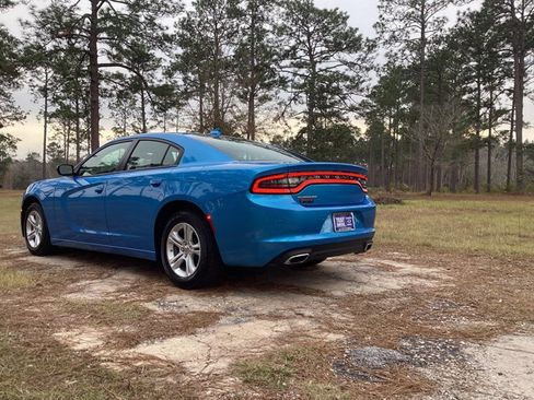 Used 2023 Dodge Charger SXT image 3