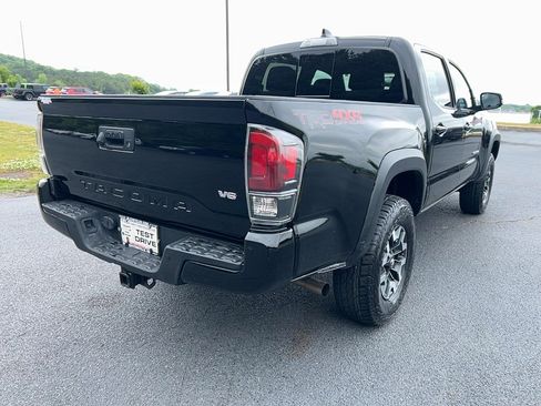 Used 2023 Toyota Tacoma TRD Off-Road w/ Technology Package AWD/4WD image 5