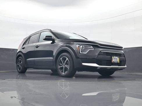 Used 2023 Kia Niro EX FWD image 23