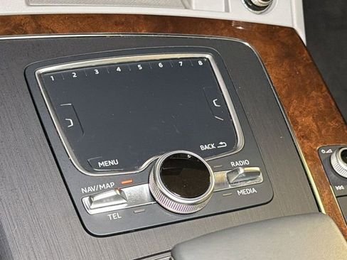 Used 2020 Audi Q5 Prestige image 31
