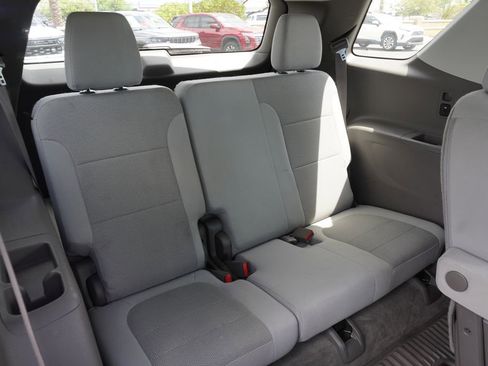 Used 2019 Chevrolet Traverse LT FWD image 10