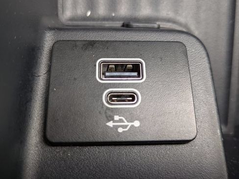 Used 2025 Ford Expedition Platinum AWD/4WD image 23