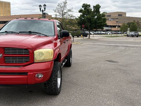 Used 2006 Dodge Ram 1500 Truck SLT AWD/4WD image 2