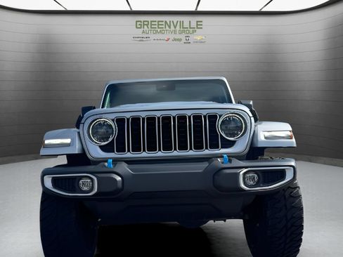 Used 2024 Jeep Wrangler Unlimited Sahara AWD/4WD image 11