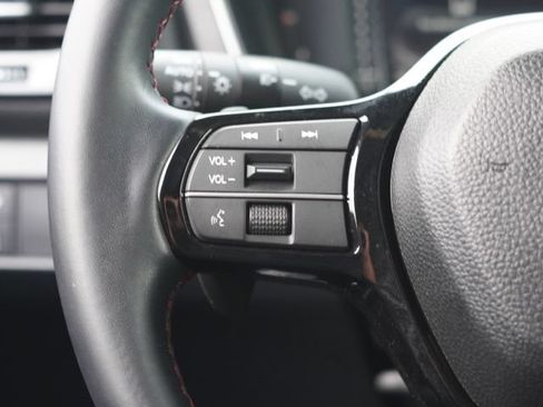 Used 2025 Honda Pilot Black Edition image 24
