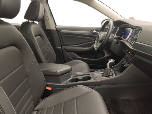 Used 2024 Volkswagen Jetta SE FWD image 21