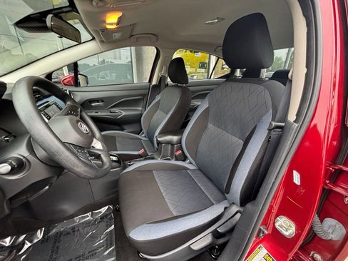 Used 2025 Nissan Versa SV FWD image 35
