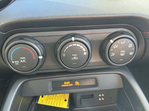 Used 2016 MAZDA MX-5 Miata Club image 13