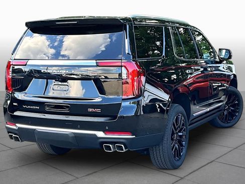 Used 2026 GMC Yukon Denali w/ Denali Reserve Package AWD/4WD image 13
