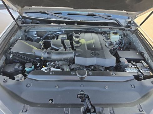 Used 2015 Toyota 4Runner SR5 Premium image 32