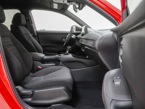 Certified 2026 Honda HR-V Sport image 32