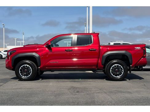 Used 2026 Toyota Tacoma TRD Off-Road w/ TRD Off Road Upgrade Package AWD/4WD image 7