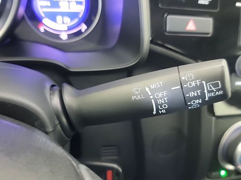 Used 2020 Honda Fit LX image 25