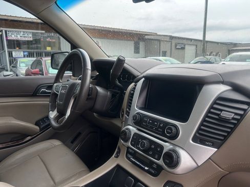 Used 2015 GMC Yukon XL SLT w/ Open Road Package RWD image 8