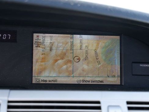 Used 2005 Toyota Avalon Limited image 35