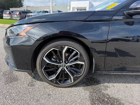Used 2024 Nissan Altima 2.5 SR FWD image 24