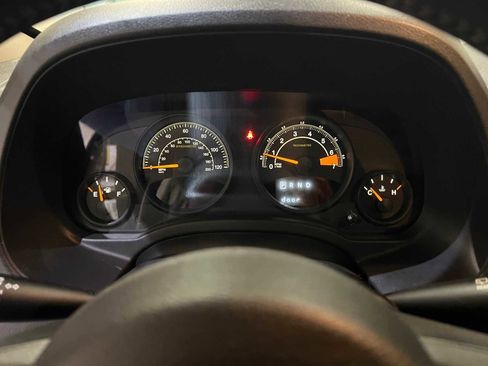 Used 2014 Jeep Patriot Latitude w/ Sun/Sound Group image 18