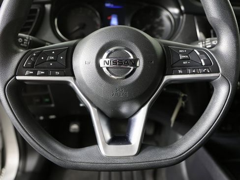 Used 2021 Nissan Rogue Sport S image 13