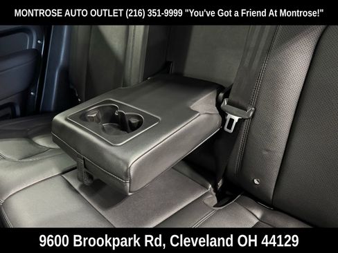 Used 2023 Land Rover Defender 110 SE image 35