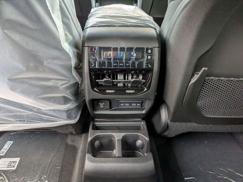 New 2026 Jeep Grand Cherokee L Limited AWD/4WD image 15
