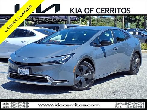 Used 2026 Toyota Prius Plug-In Hybrid FWD image 1