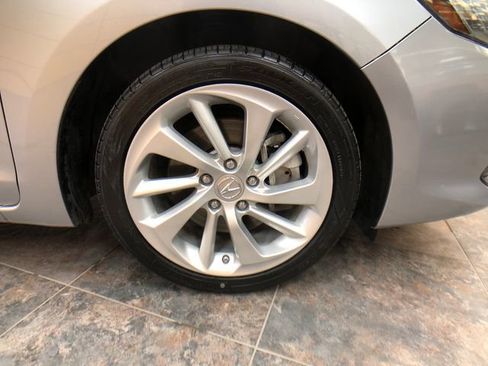 Used 2017 Acura ILX FWD image 9