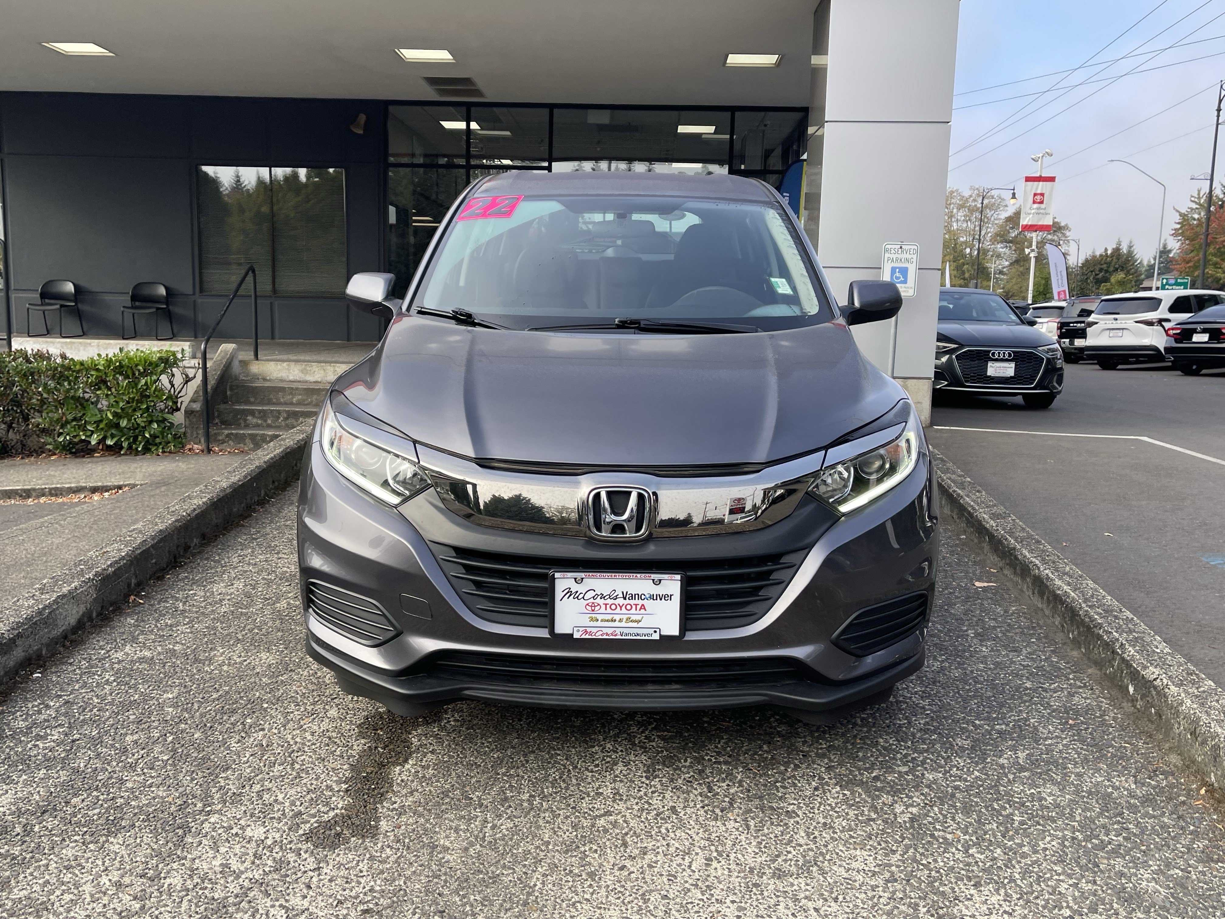 Used 2022 Honda HR-V LX image 2