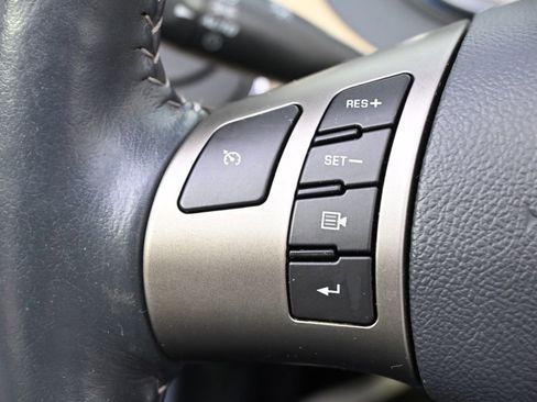 Used 2007 Pontiac Solstice Convertible w/ Premium Package RWD image 33