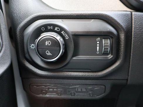 New 2025 Jeep Gladiator Sport image 13