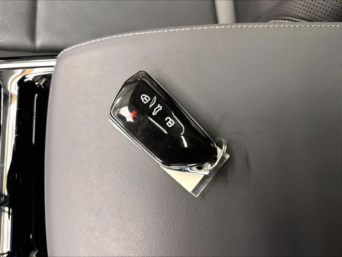 Used 2024 Volkswagen ID.4 Pro S AWD/4WD image 37